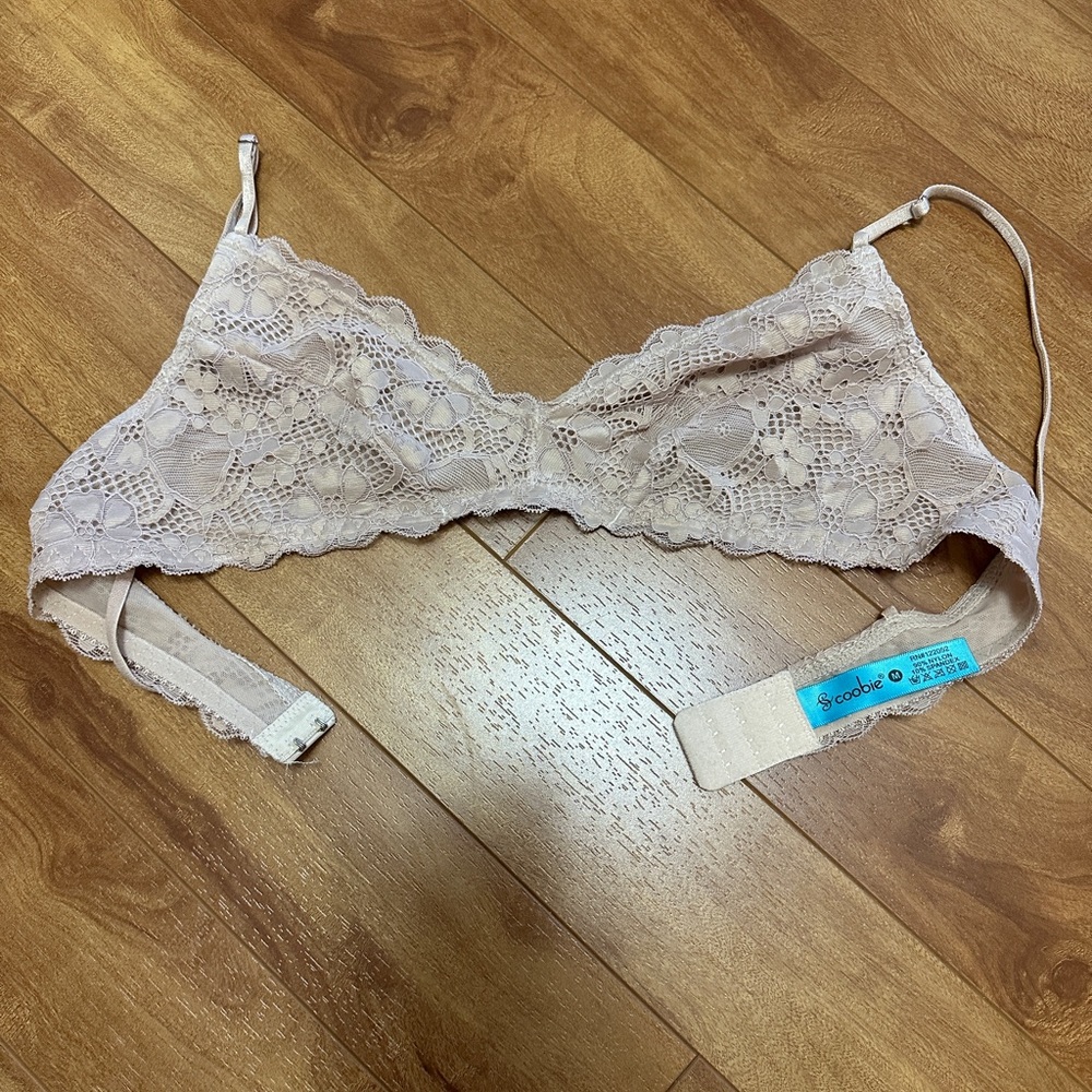 ⭐️3/$20 Nude lace Coobie bra